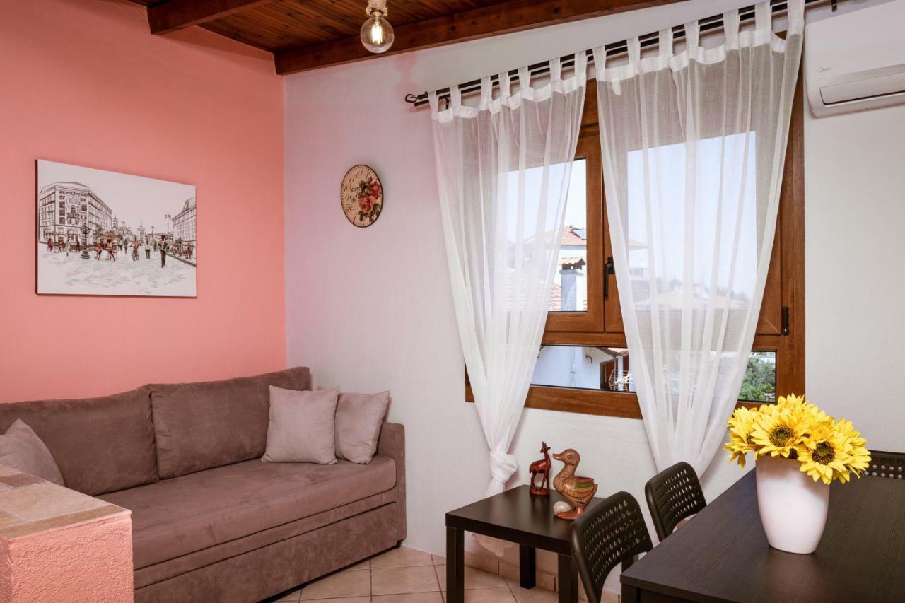 Velpina Apartments Potamia  外观 照片