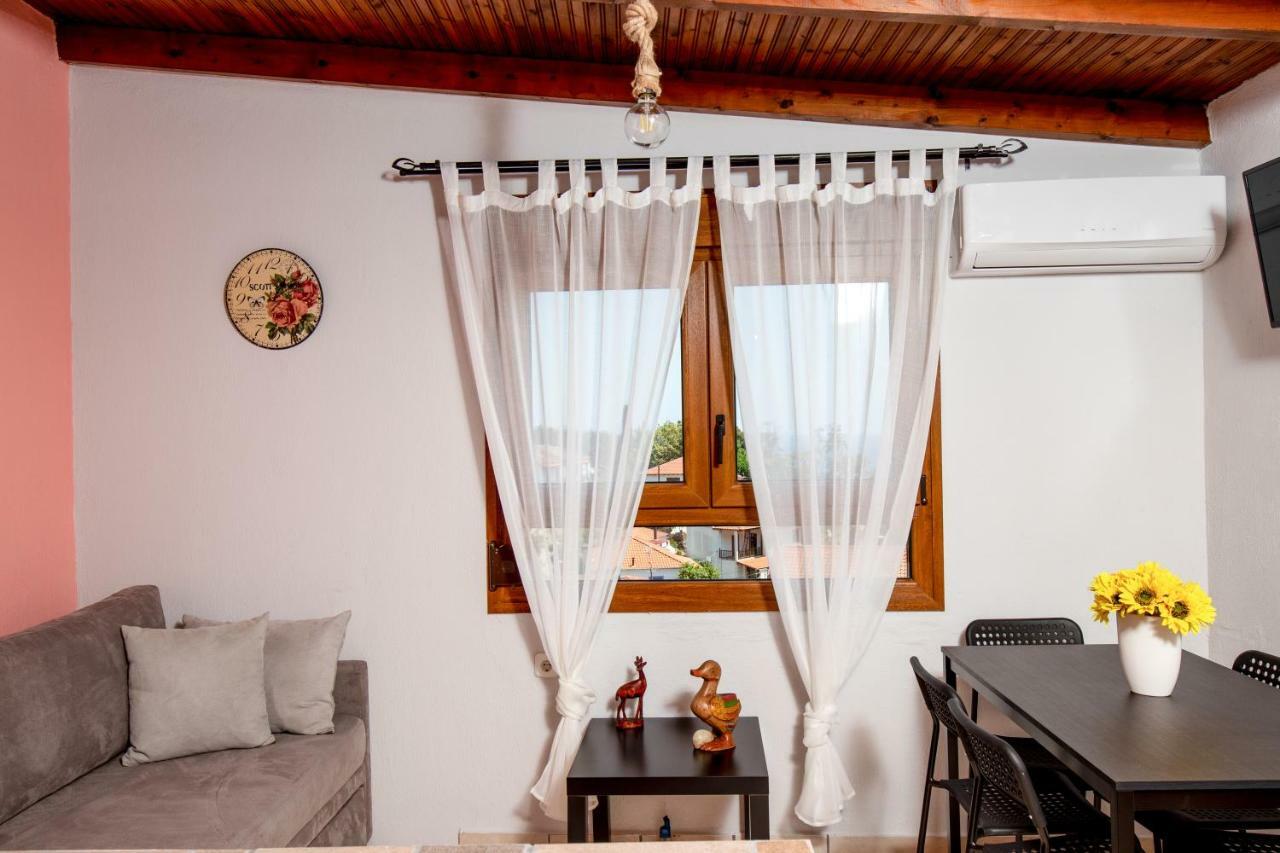 Velpina Apartments Potamia  外观 照片